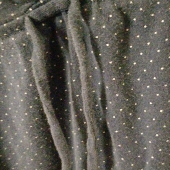 Old navy long sleeved hooded shirt xl - Picture 4 of 5